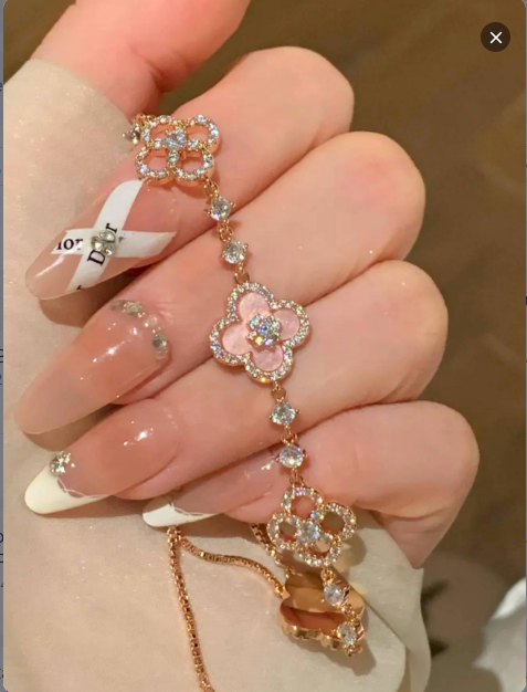 Sakura Cleef Bracelet