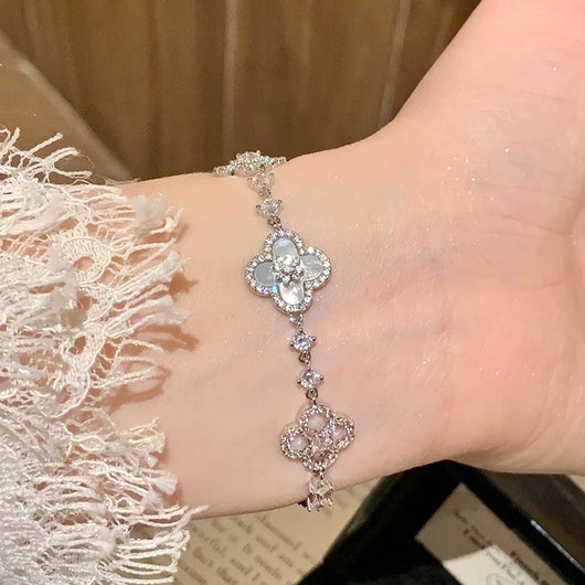 Sakura Cleef Bracelet